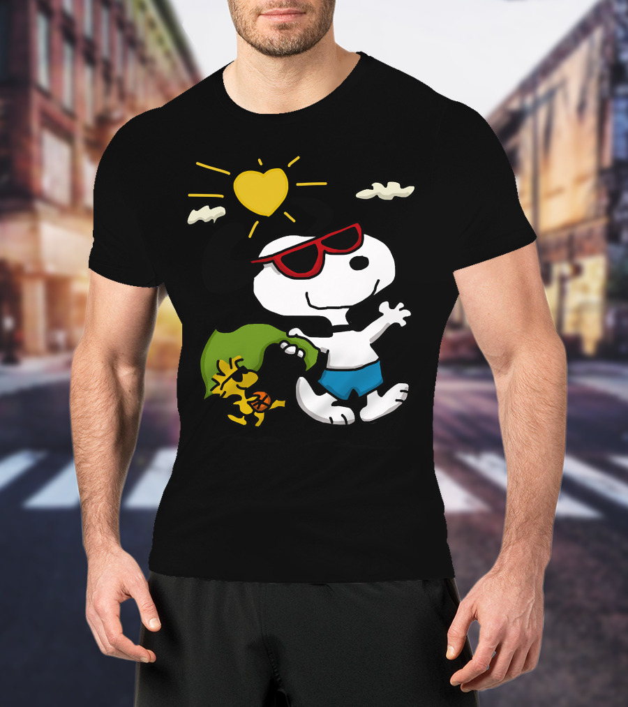 Snoopy And Woodstock Summer Fun Sun Heart Sunglasses T-Shirt
