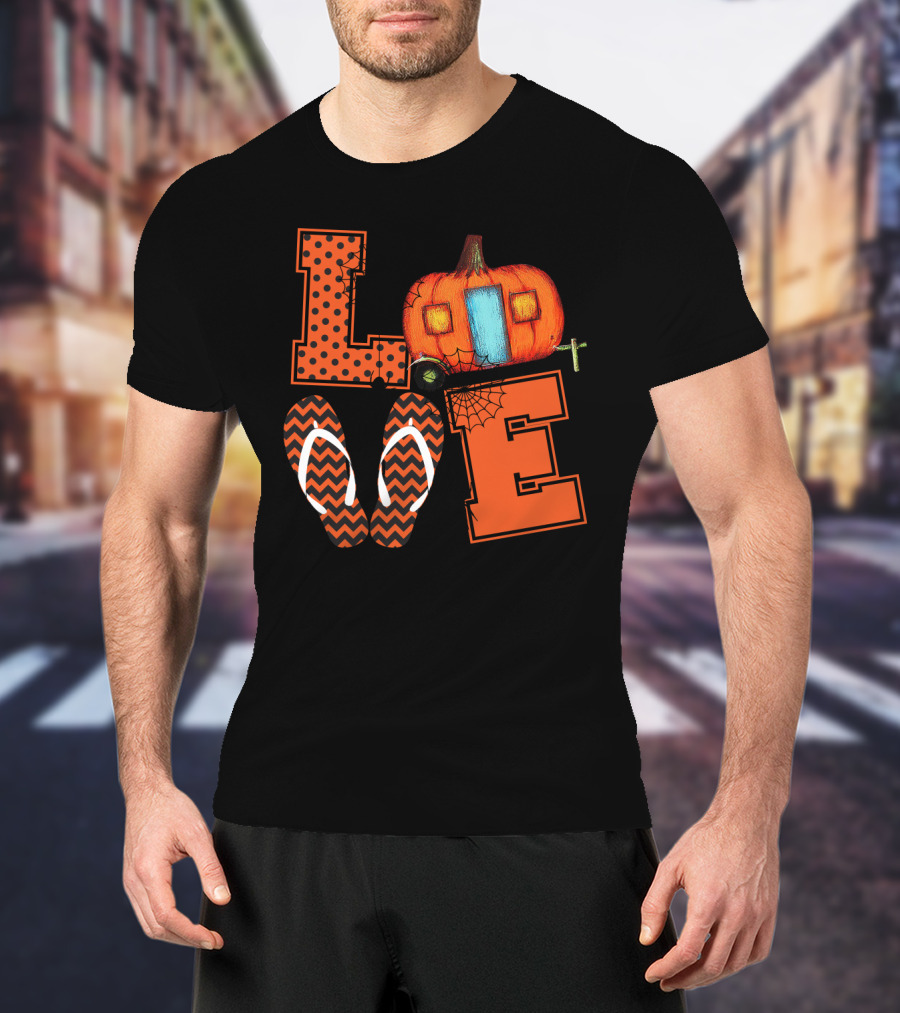 Love Halloween Camper With Pumpkin And Flip Flop T-Shirt