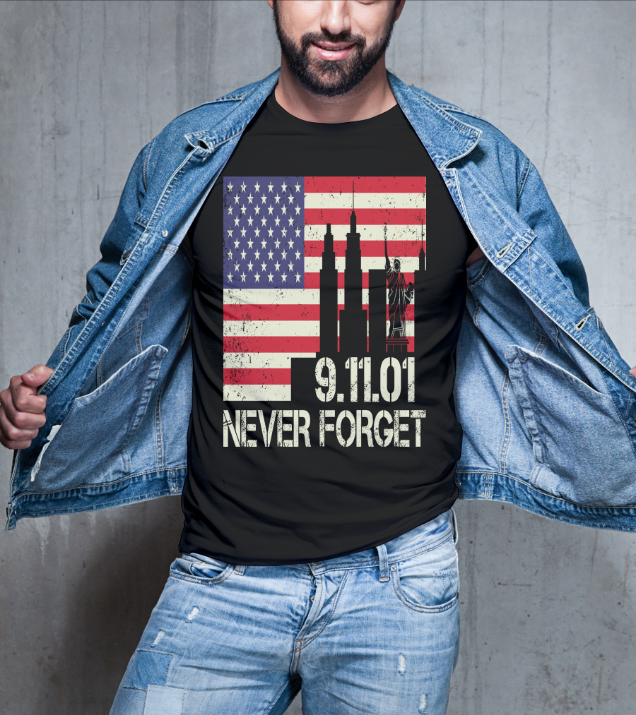 Vintage American Flag 9.11.01 Never Forget Statue Of Liberty And Twin Towers T-Shirt