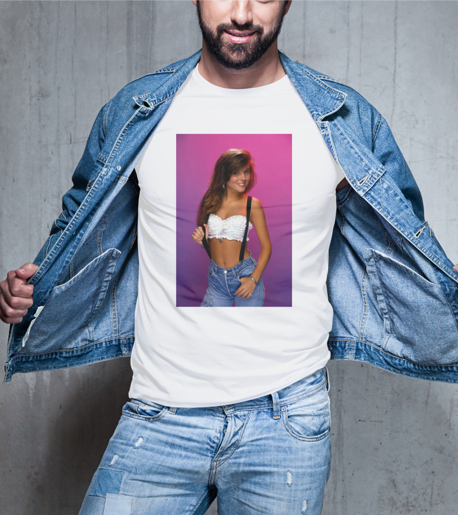 Saved By The Bell Kelly Kapowski 90s T-Shirt
