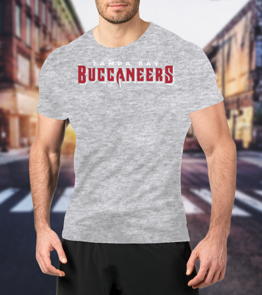 Tampa Bay Buccaneers Tom Brady Off T-Shirt