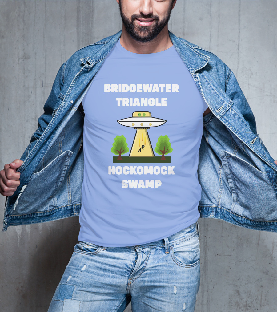 Bridgewater Triangle Hockomock Swamp UFO Alien Abduction Scene T-Shirt