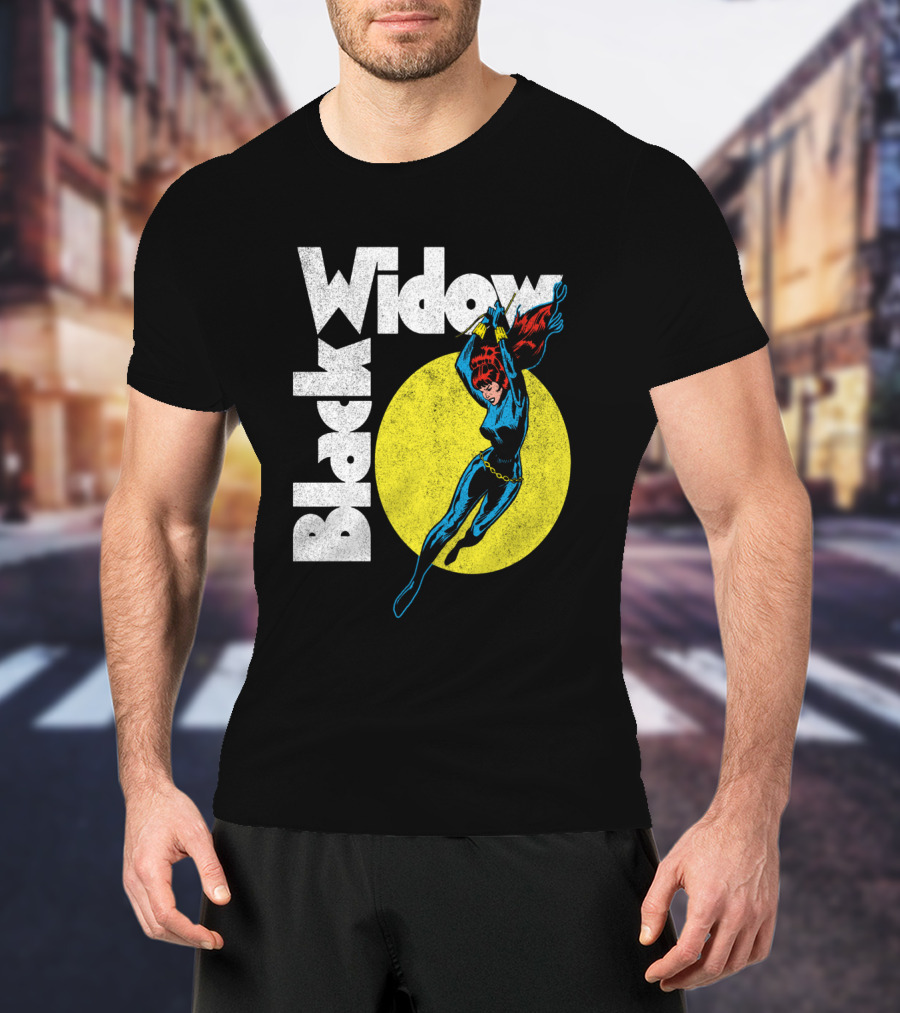 Black Widow Marvel Comic Circle Retro Heroic Pose T-Shirt
