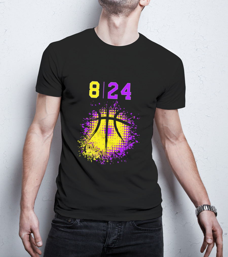 8 24 Basketball August Birthday T-Shirt