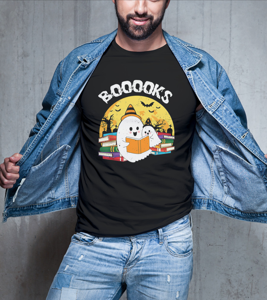 BOOOOKS Ghost With Witch Hat Reading Stacked Books Halloween Moon Bats T-Shirt