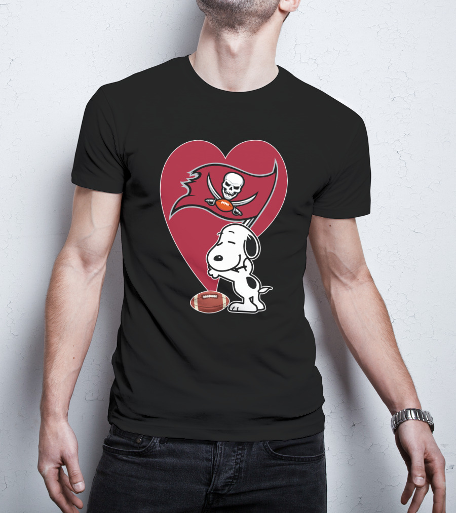 Tampa Bay Buccaneers Snoopy Heart Hug Football T-Shirt