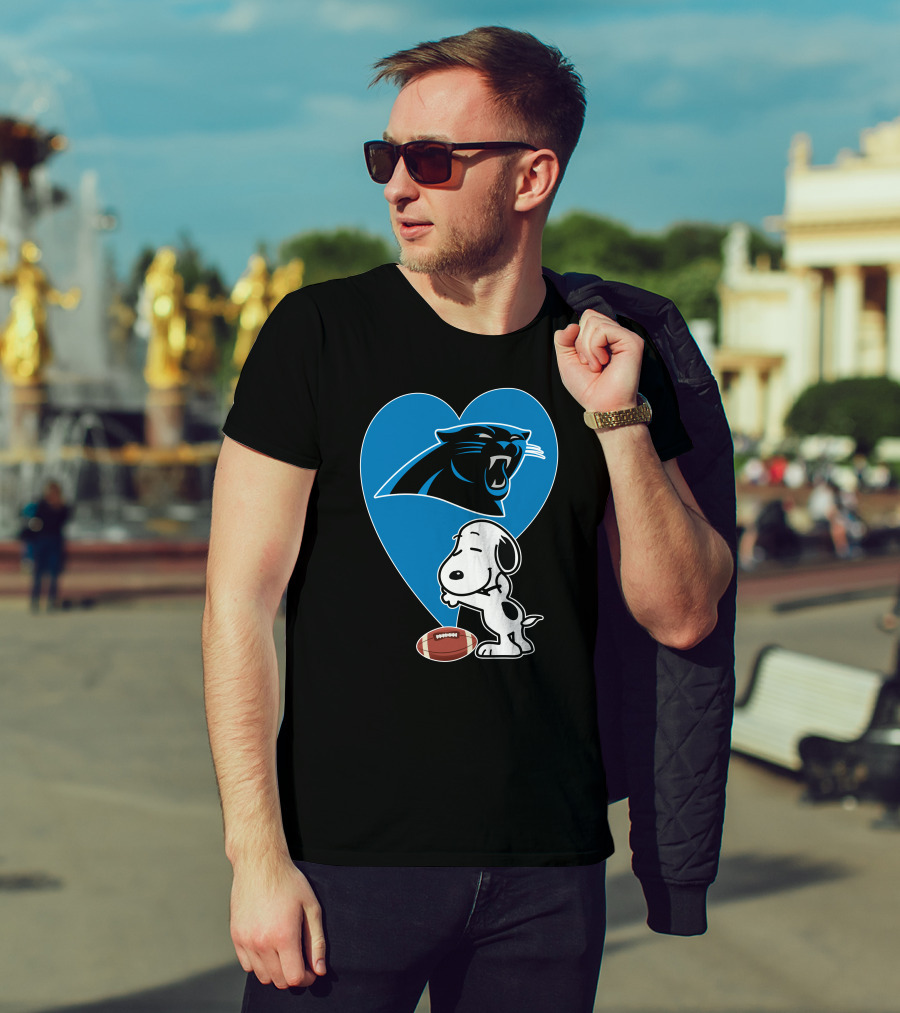 Carolina Panthers Snoopy Football Heart Hug T-Shirt
