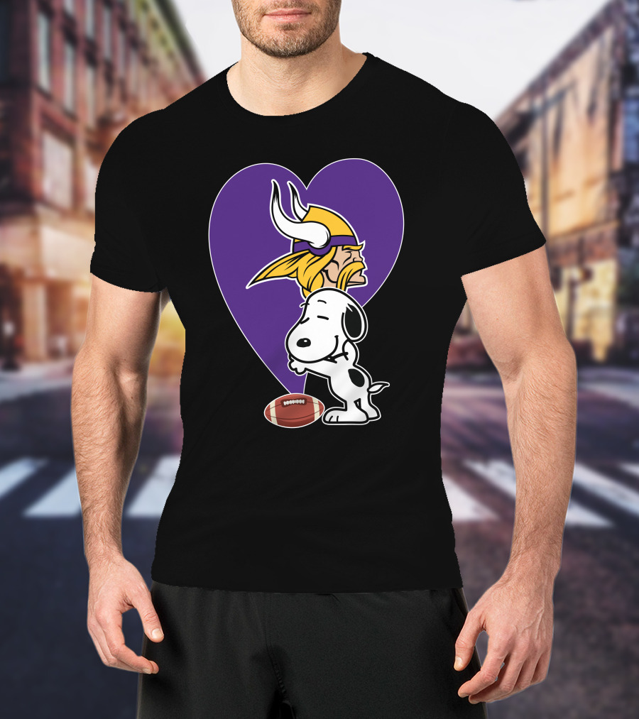 Minnesota Vikings Snoopy Football Heart Hug T-Shirt