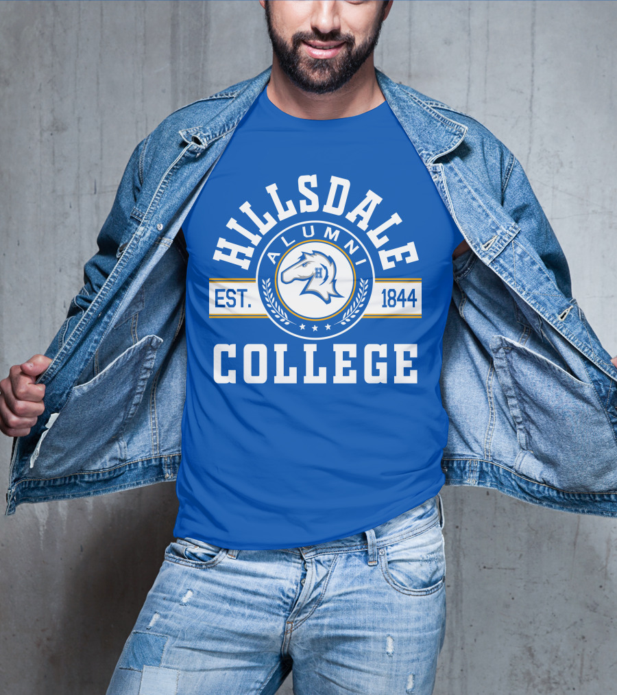 Hillsdale College Alumni Est. 1844 Horse Emblem Blue Background T-Shirt
