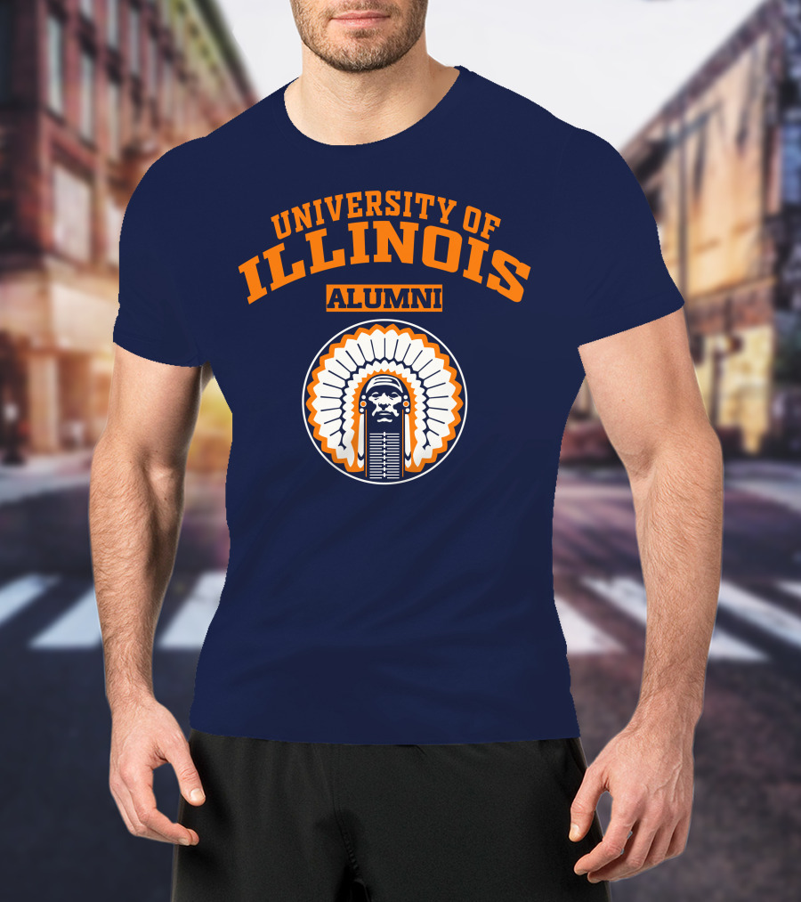 UNIVERSITY OF ILLINOIS ALUMNI T-Shirt