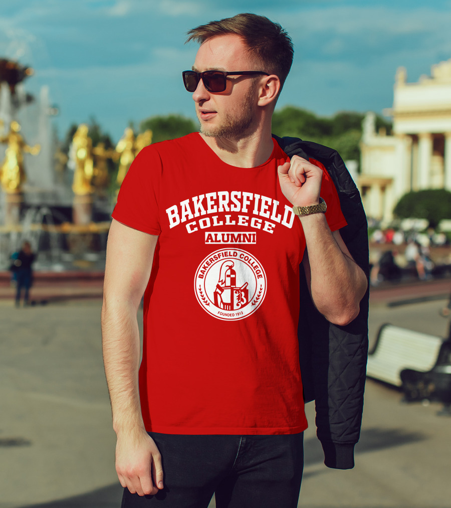 Bakersfield College Alumni Founded 1913 Logo Badge T-Shirt
