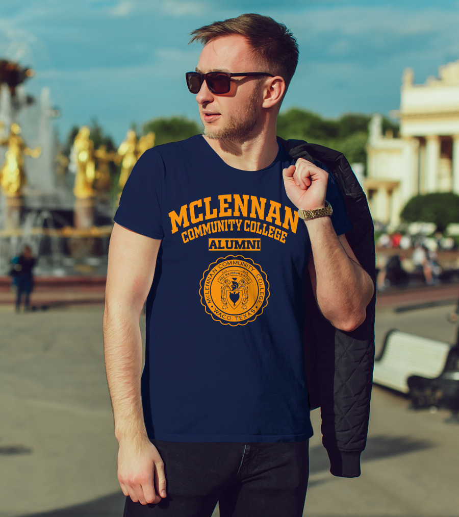 Mclennan Community College Alumni Waco Texas Seal Hoc Majorum Virtus T-Shirt