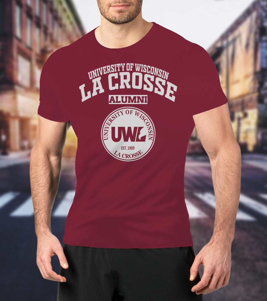 University Of Wisconsin La Crosse Alumni UWL Est. 1909 T-Shirt