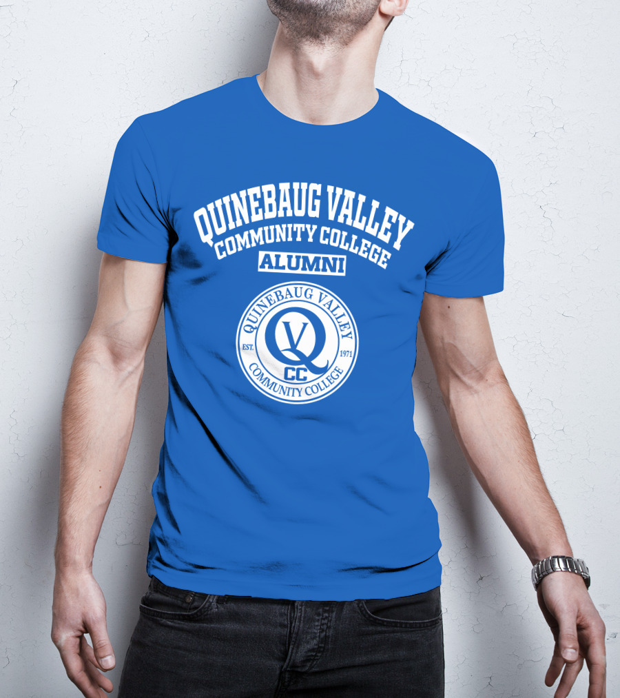Quinebaug Valley Community College Alumni Est 1971 Logo Cc T-Shirt