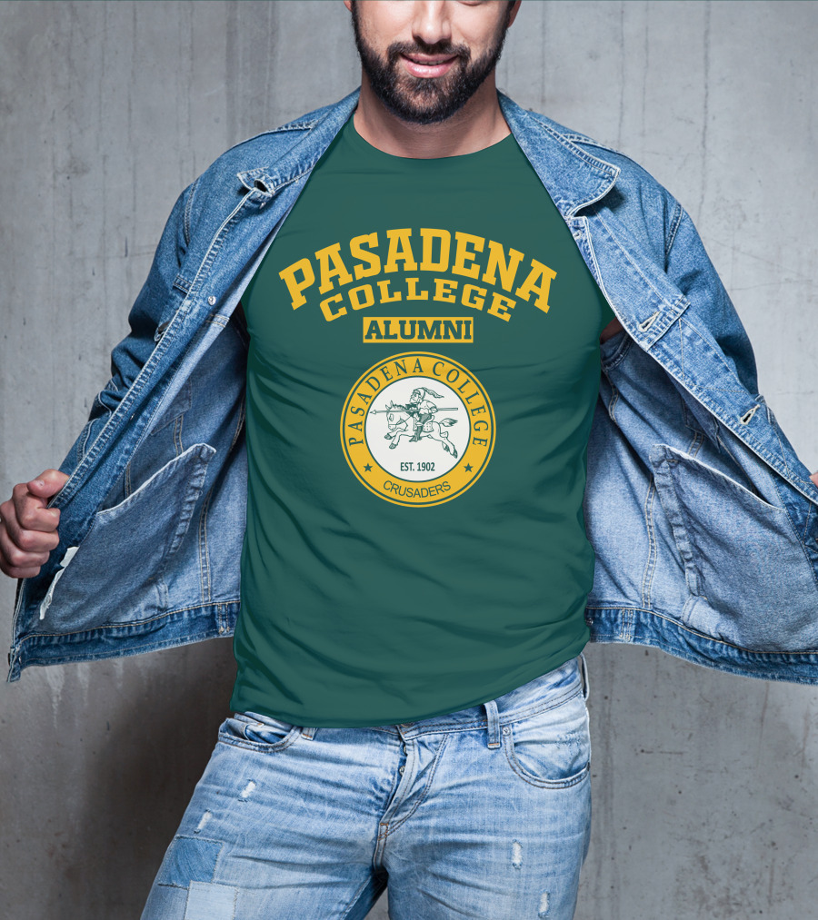 Pasadena College Alumni Crusaders Est. 1902 T-Shirt