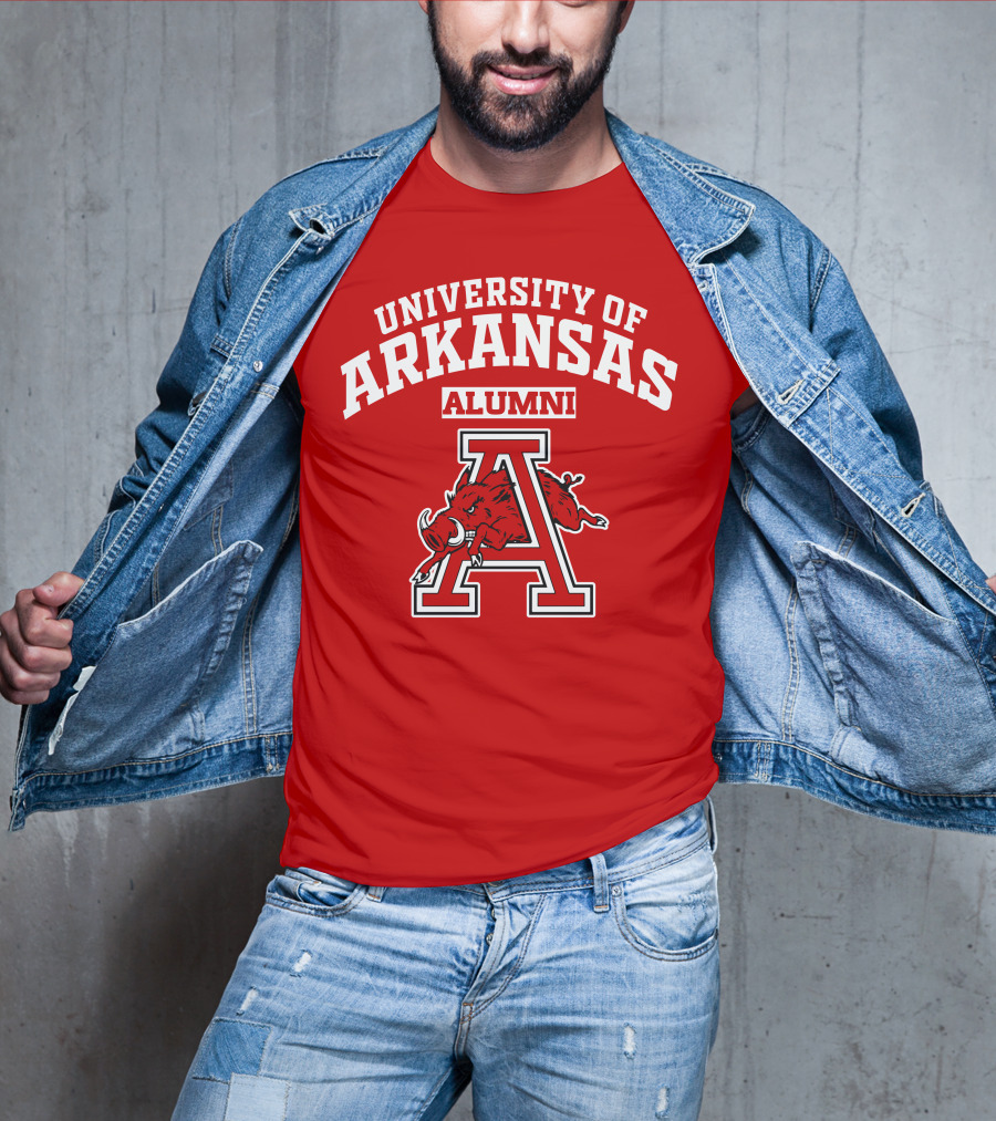 UNIVERSITY OF ARKANSAS ALUMNI Razorback T-Shirt
