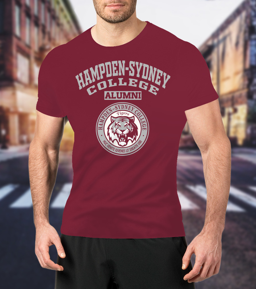 Hampden–Sydney College Alumni Tigers Huc Venite Iuvenes Ut Exeatis Viri T-Shirt