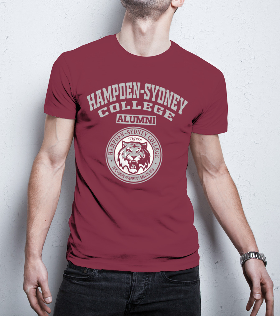 Hampden–Sydney College Alumni Tigers Huc Venite Iuvenes Ut Exeatis Viri T-Shirt