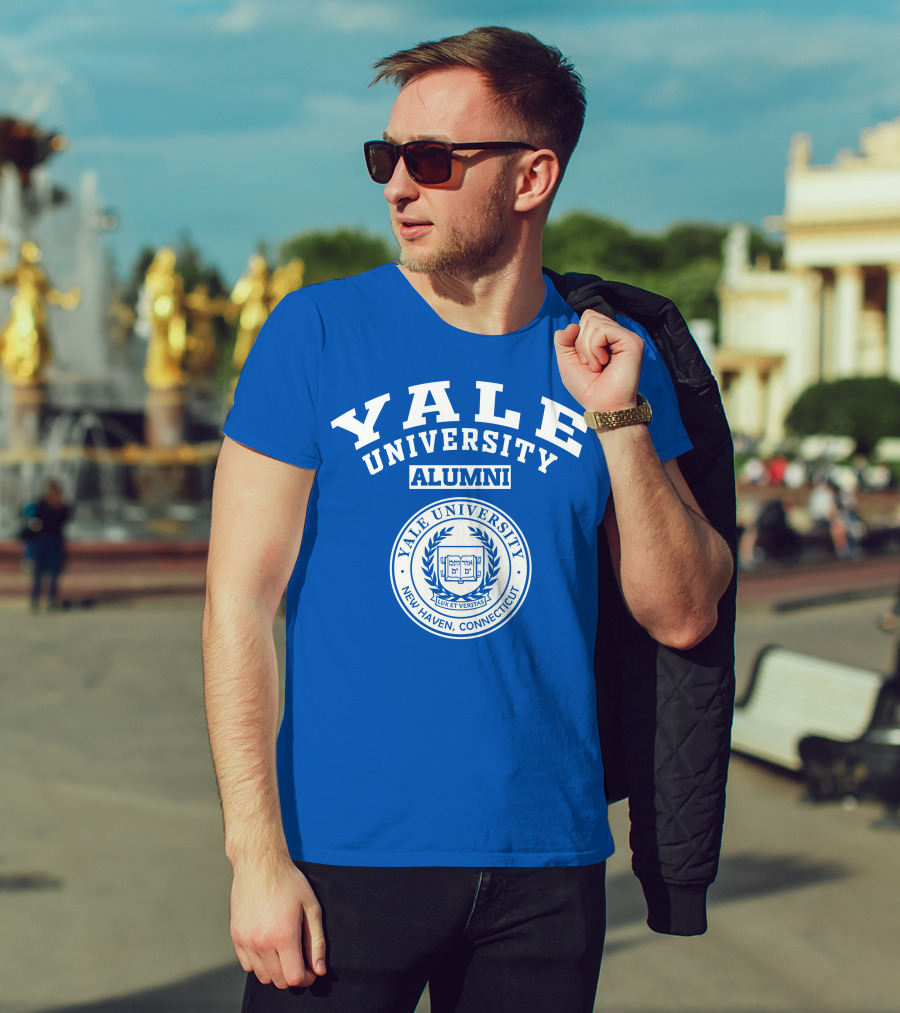 Yale University Alumni Seal New Haven Connecticut Lux Et Veritas T-Shirt