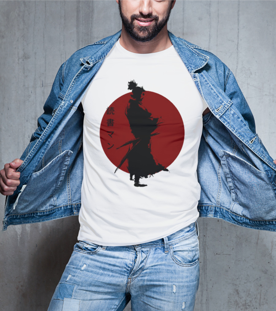 Miyamoto Musashi Samurai Silhouette Red Sun Kanji Reading Man T-Shirt