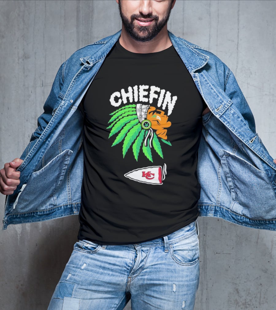 Kansas City Chiefs Chiefin Native Headdress Football T-Shirt