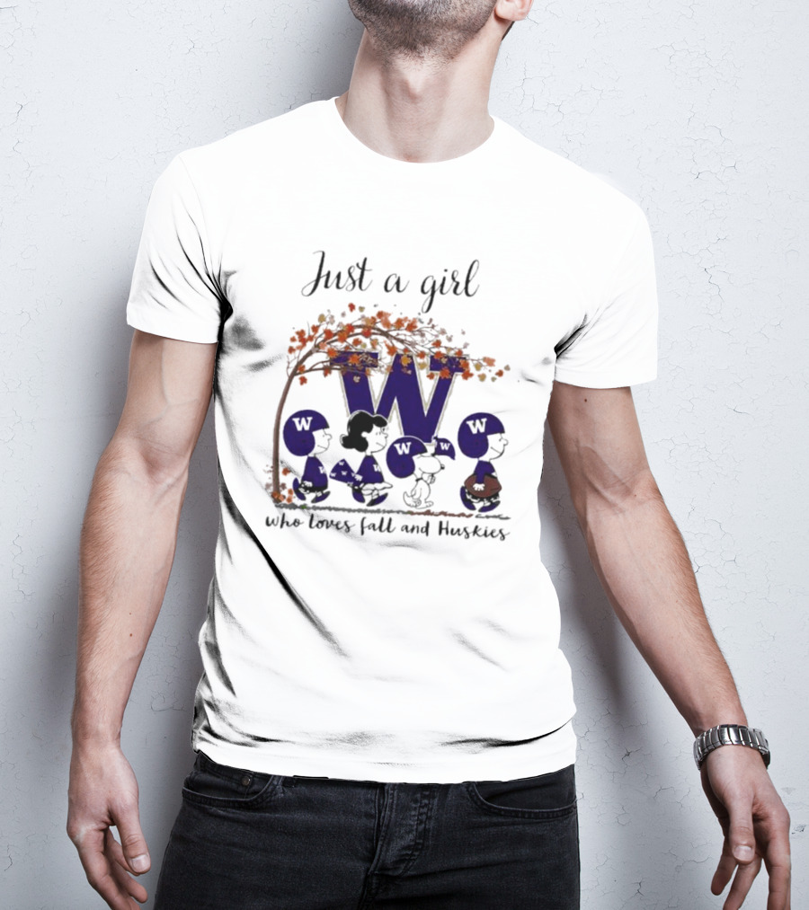 Just A Girl Who Loves Fall And Huskies Peanuts Football T-Shirt