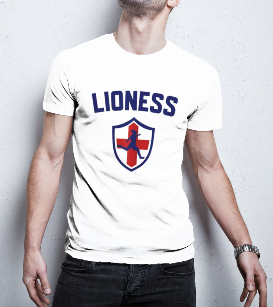 LIONESS England Team Crest Soccer Player Emblem T-Shirt