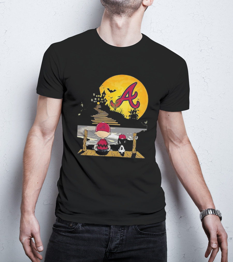 Snoopy Charlie Brown Atlanta Braves Halloween Under Moon T-Shirt