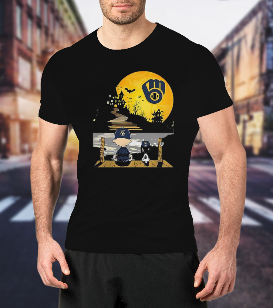 Snoopy Charlie Brown Under Moon Milwaukee Brewers Halloween Mansion Bats T-Shirt