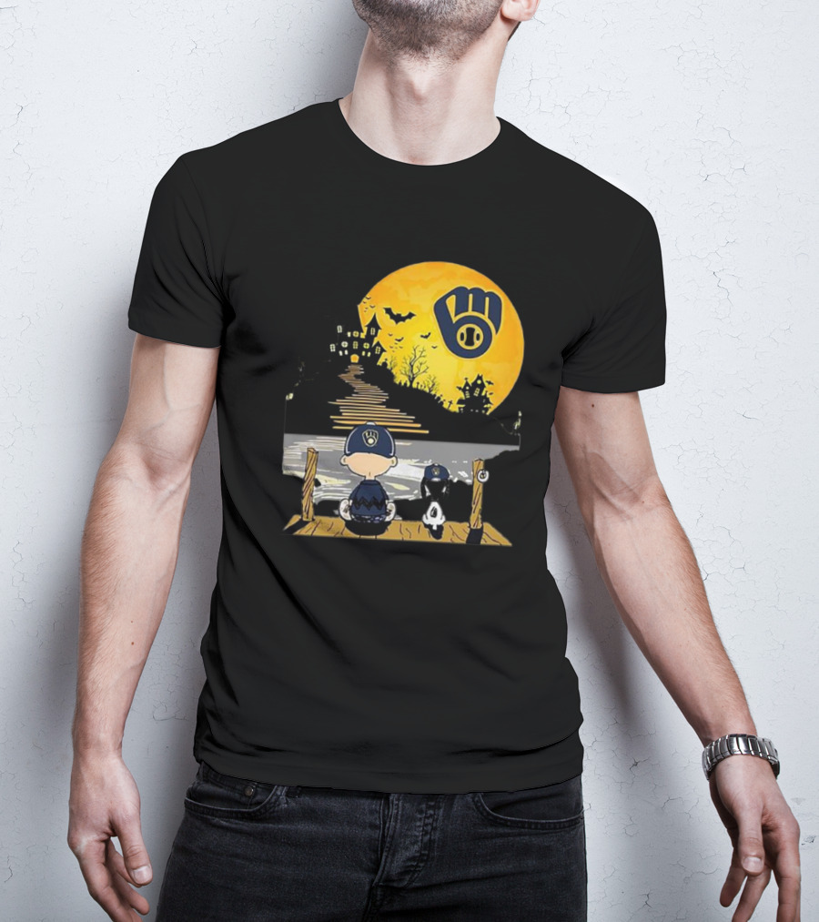 Snoopy Charlie Brown Under Moon Milwaukee Brewers Halloween Mansion Bats T-Shirt