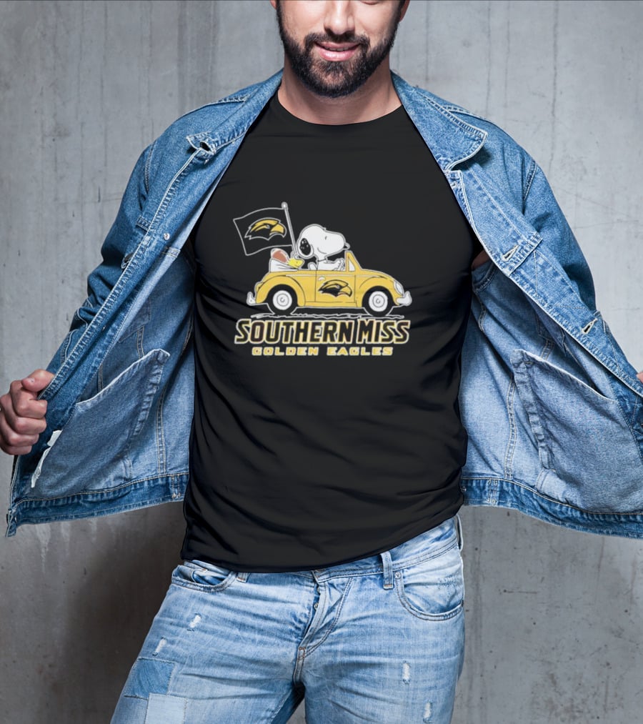 Southern Miss Golden Eagles Snoopy And Woodstock Driving Car T-Shirt