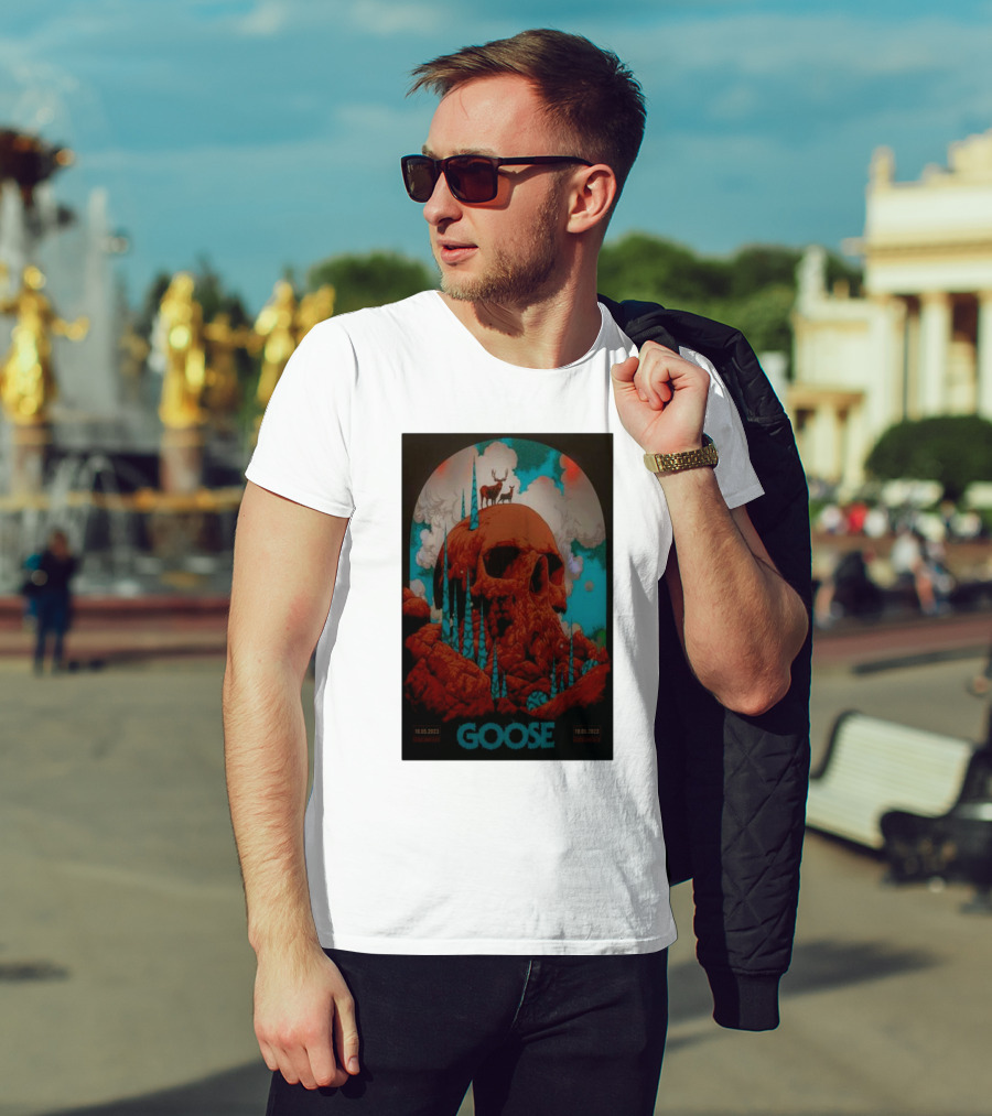 Goose 10.05.2023 10.06.2023 Skull Blue Red Clouds Deer T-Shirt