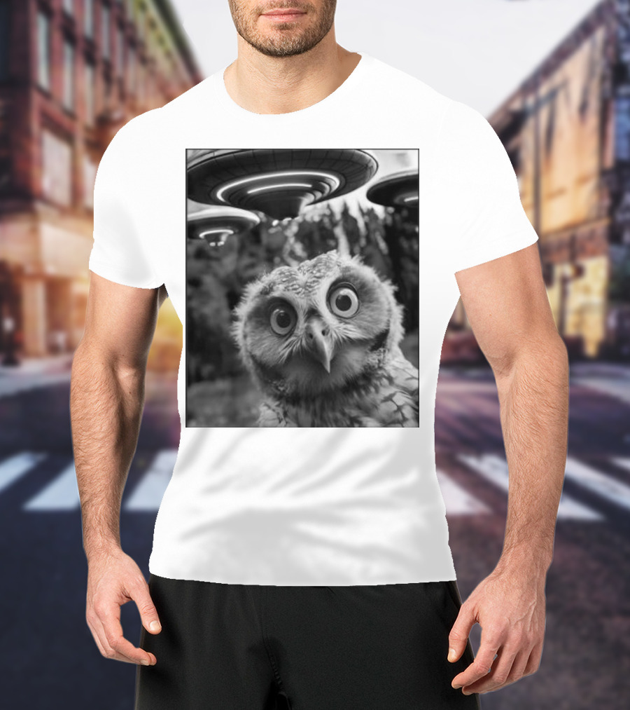 Owl Selfie With UFOs Weird Spaceship Encounter T-Shirt