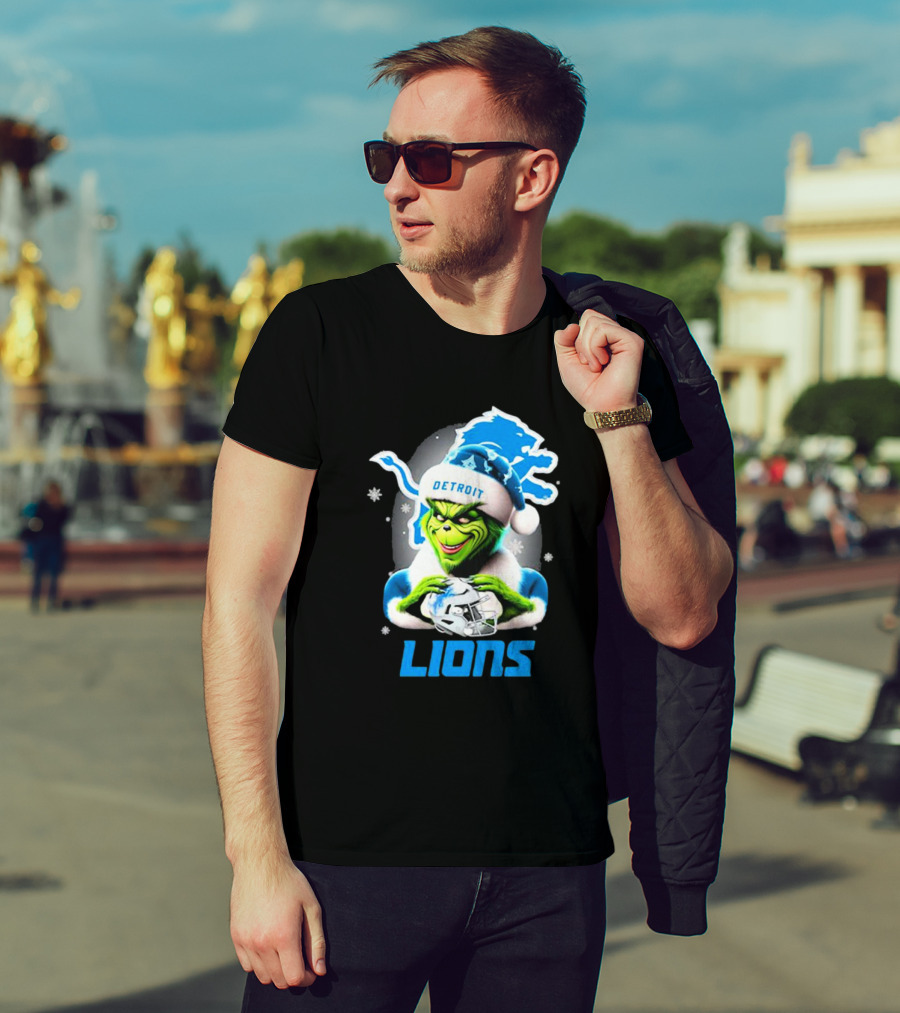 Detroit Lions Grinch Christmas Santa Snowflakes T-Shirt