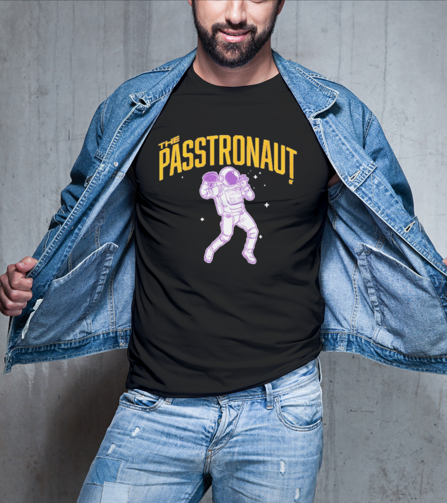 The Passtronaut Minnesota Football Astronaut Throwing Football T-Shirt