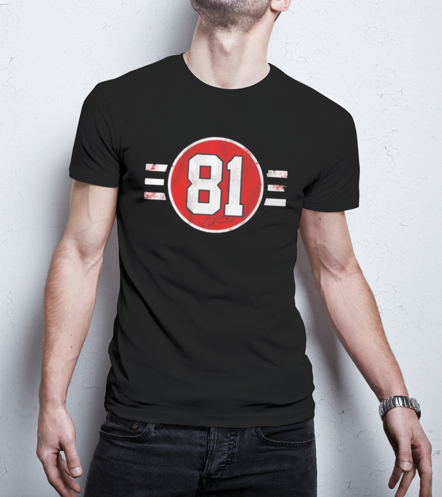 Chicago Blackhawks Marian Hossa 81 Red Circle Vintage Hockey T-Shirt