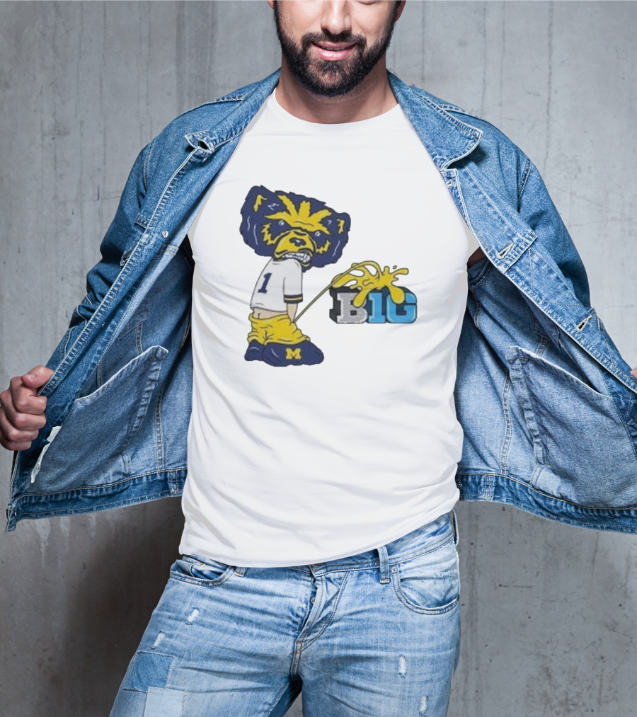 MI Wolverine Mascot Pissing On Big Ten Logo T-Shirt