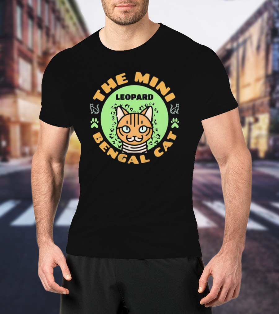 THE MINI LEOPARD BENGAL CAT PAWS AND WHISKERS ICONS T-Shirt