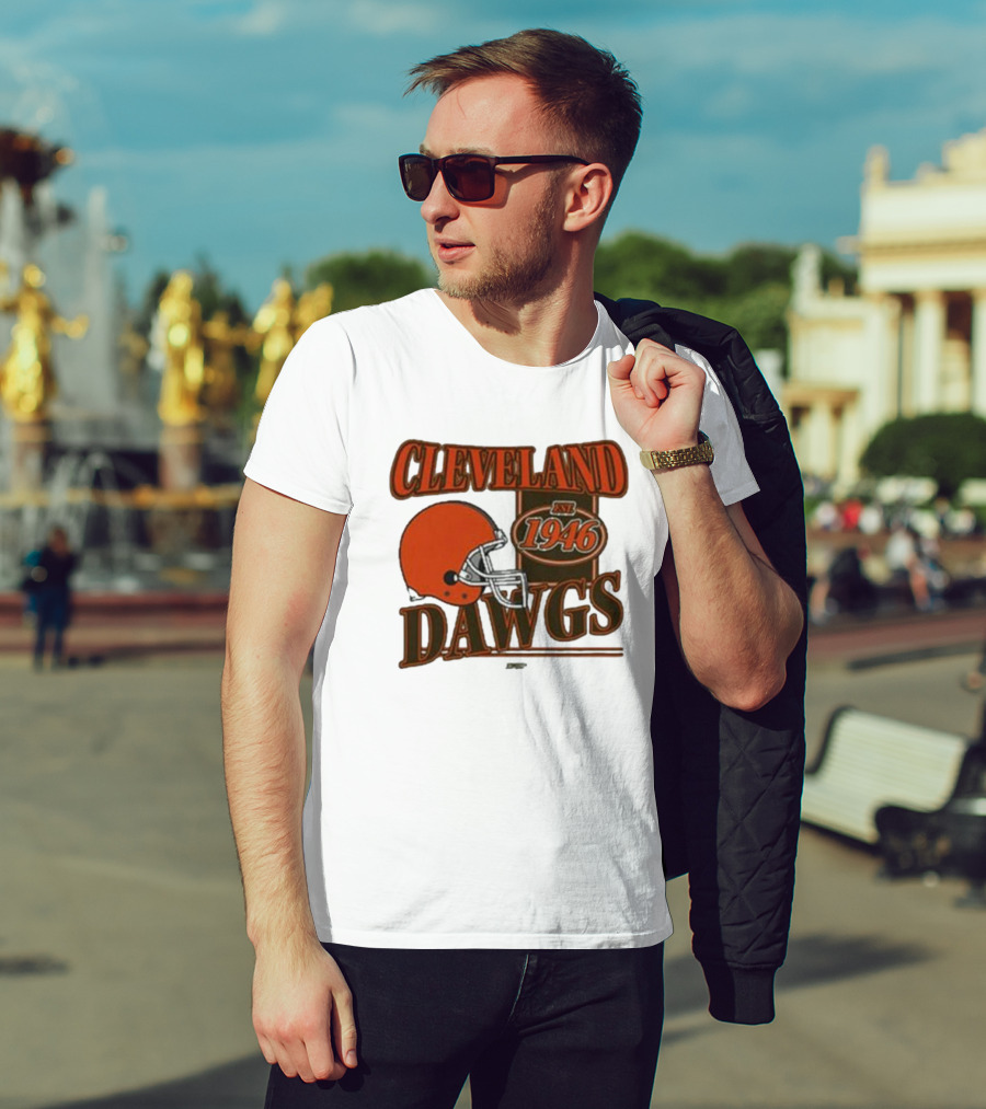 Cleveland Dawgs Est 1946 Football Helmet T-Shirt