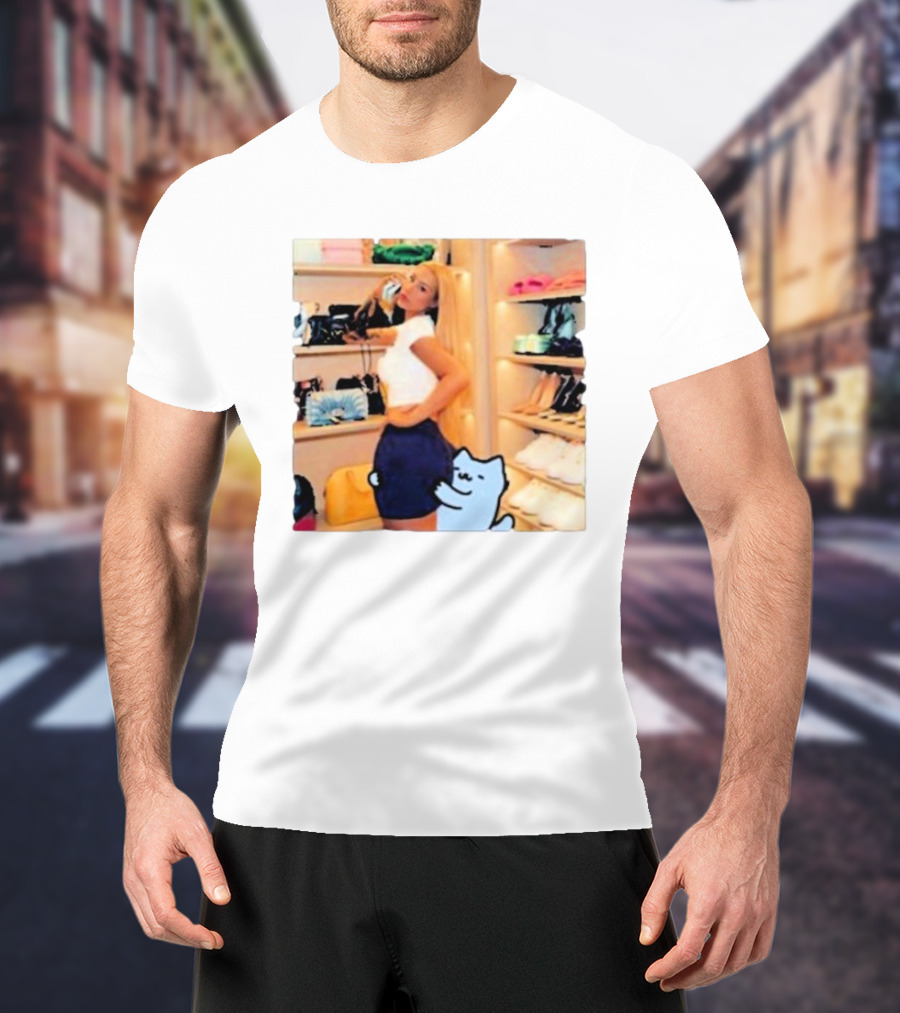 Iggy Azalea Culture Closet Fashion With Cute Cat T-Shirt