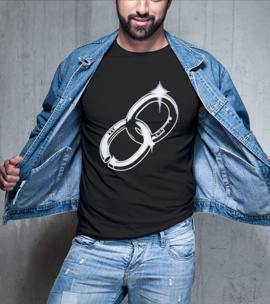 Kat Edwards Broken Link Chain T-Shirt
