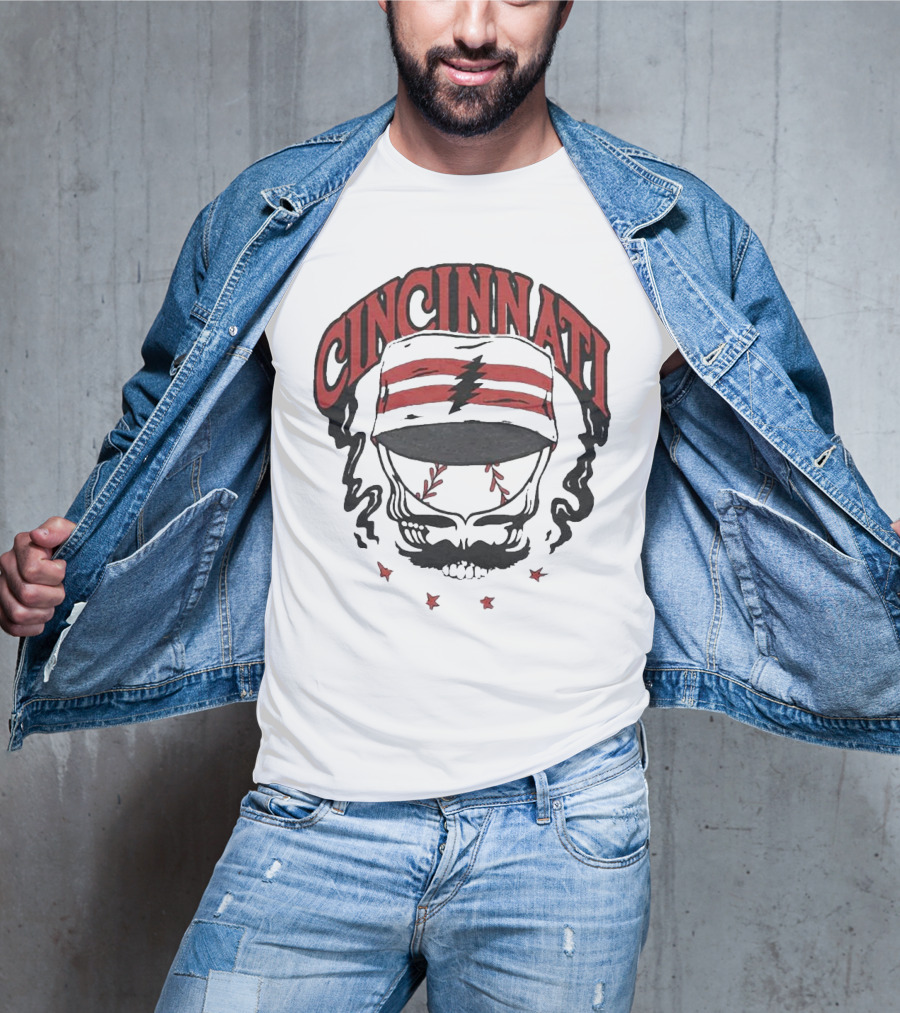 Cincinnati Reds Grateful Dead Skull Collaboration T-Shirt
