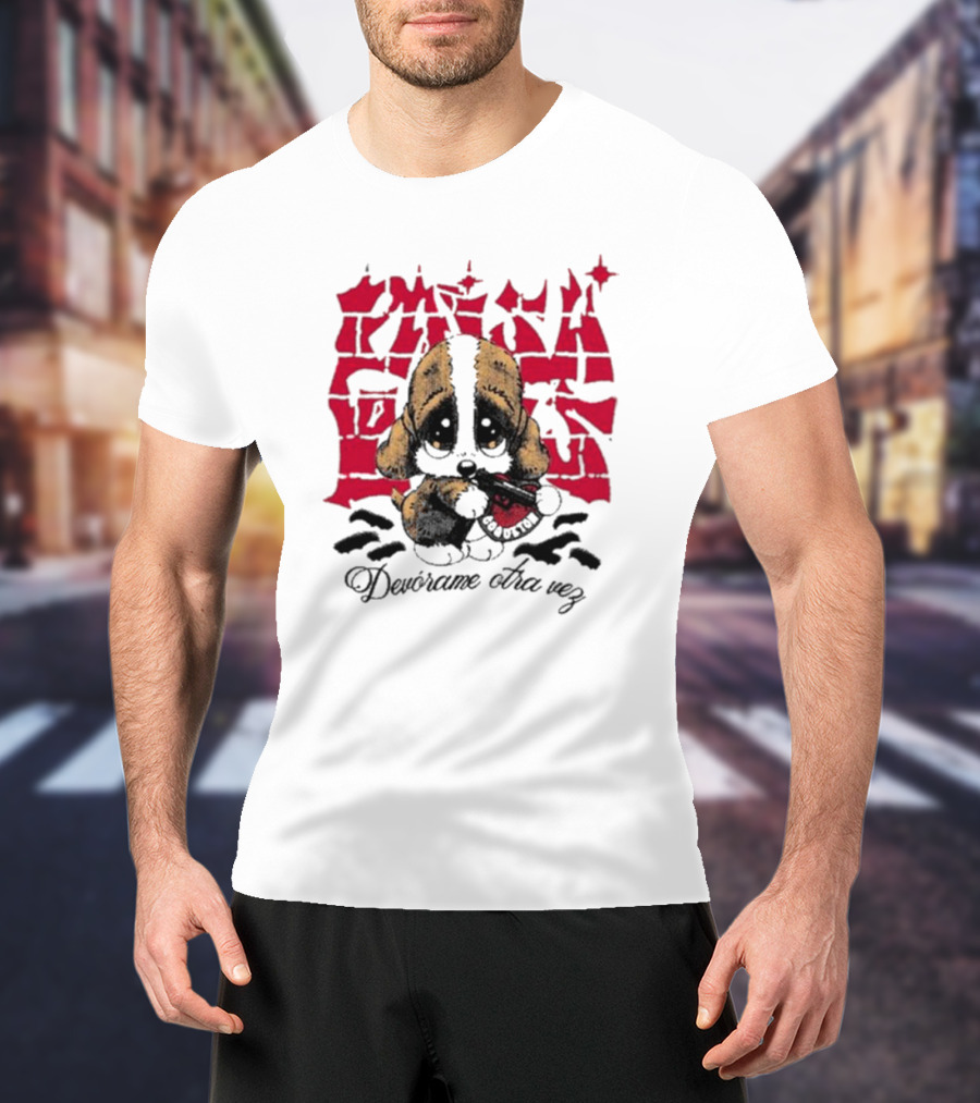 Coqueton Graffiti Style Devorame Otra Vez Puppy Holding Heart T-Shirt