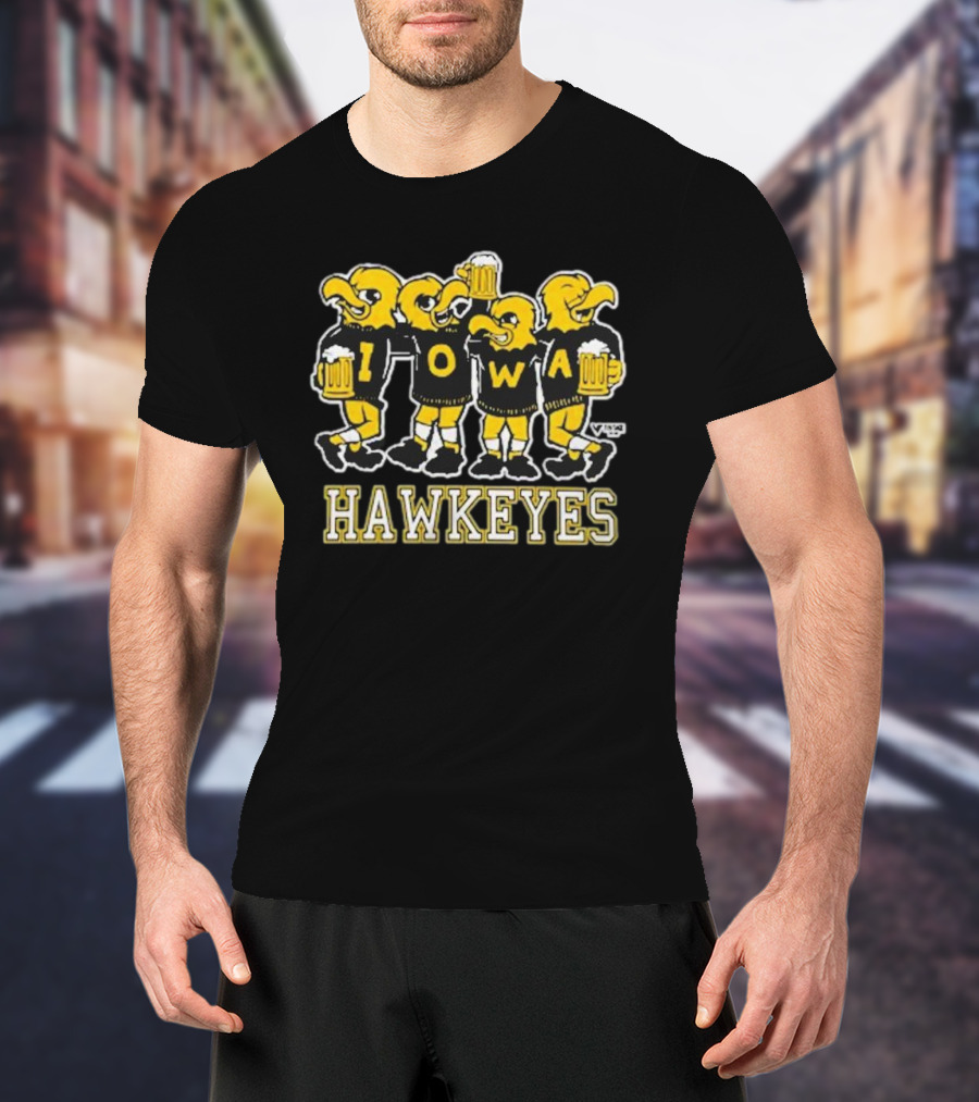 Vintage Iowa Hawkeyes Drinking Eagle Mascots T-Shirt