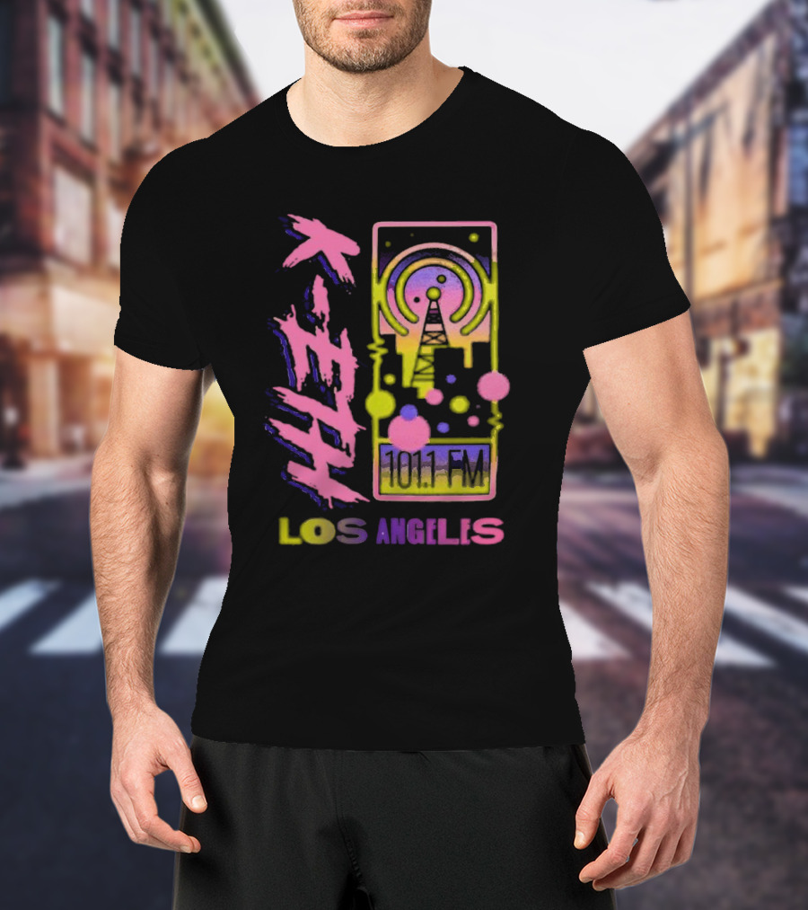 K-ETH 101.1 FM Los Angeles Radio Tower Neon Design Teddy Fresh T-Shirt