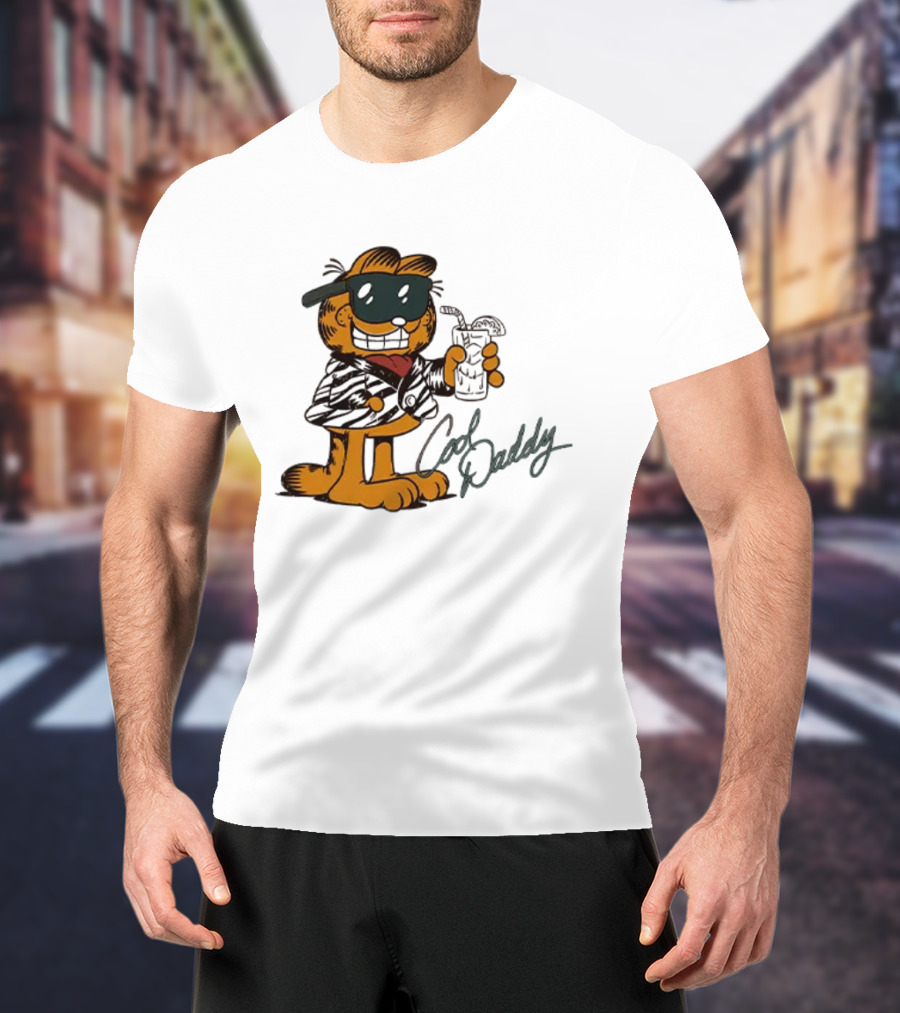 Garfield Cool Daddy Sunglasses Drink T-Shirt