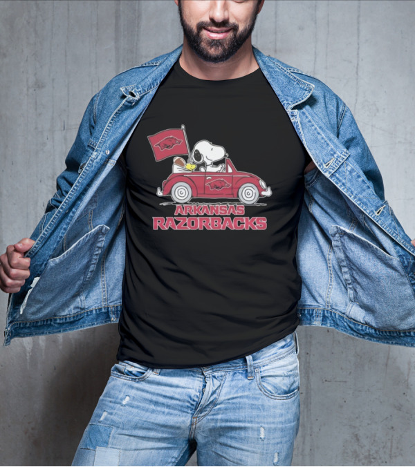 Snoopy And Woodstock Driving Car With Arkansas Razorbacks Flag T-Shirt
