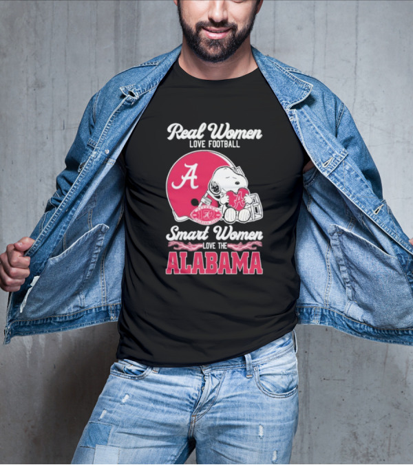 Real Women Love Football Smart Women Love The Alabama Crimson Tide 132 Season Snoopy Helmet T-Shirt