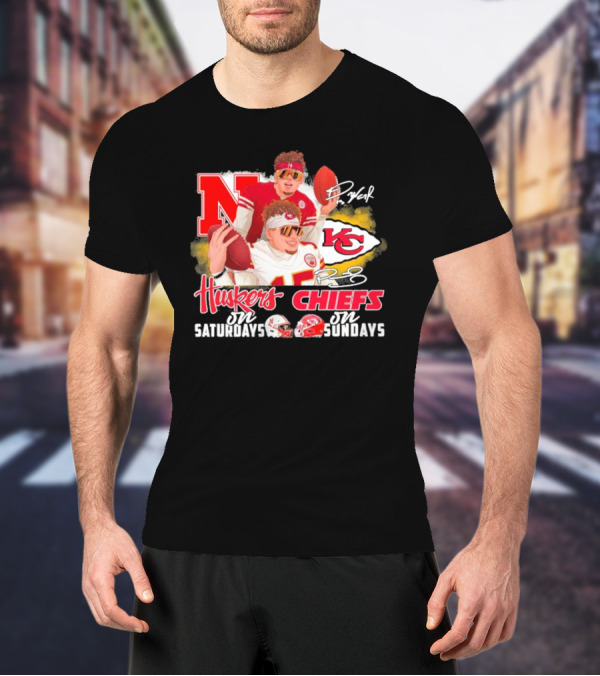 Friends Raiola Mahomes Huskers Saturdays Chiefs Sundays Signatures T-Shirt