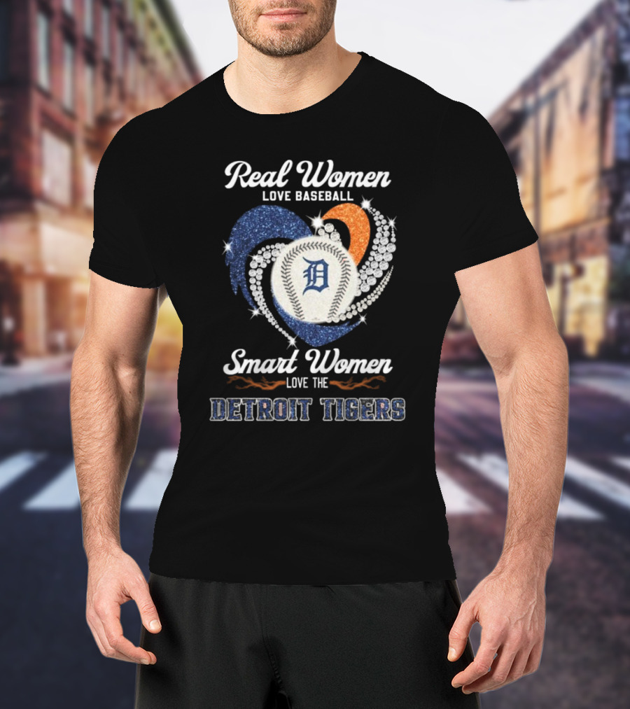 Real Women Love Baseball Smart Women Love The Detroit Tigers Diamond Heart T-Shirt